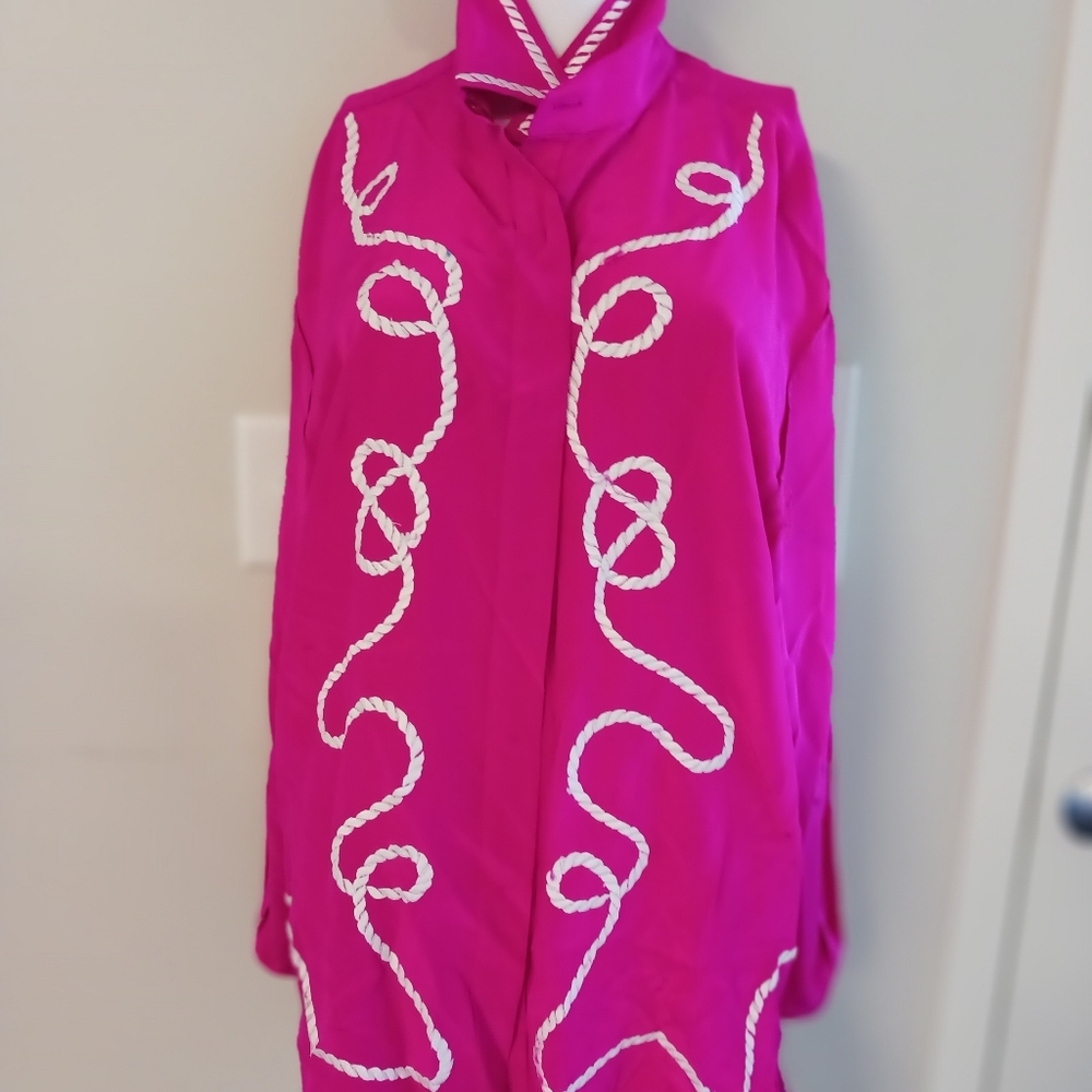 Vintage Diane Von Furstenberg 100% silk blouse